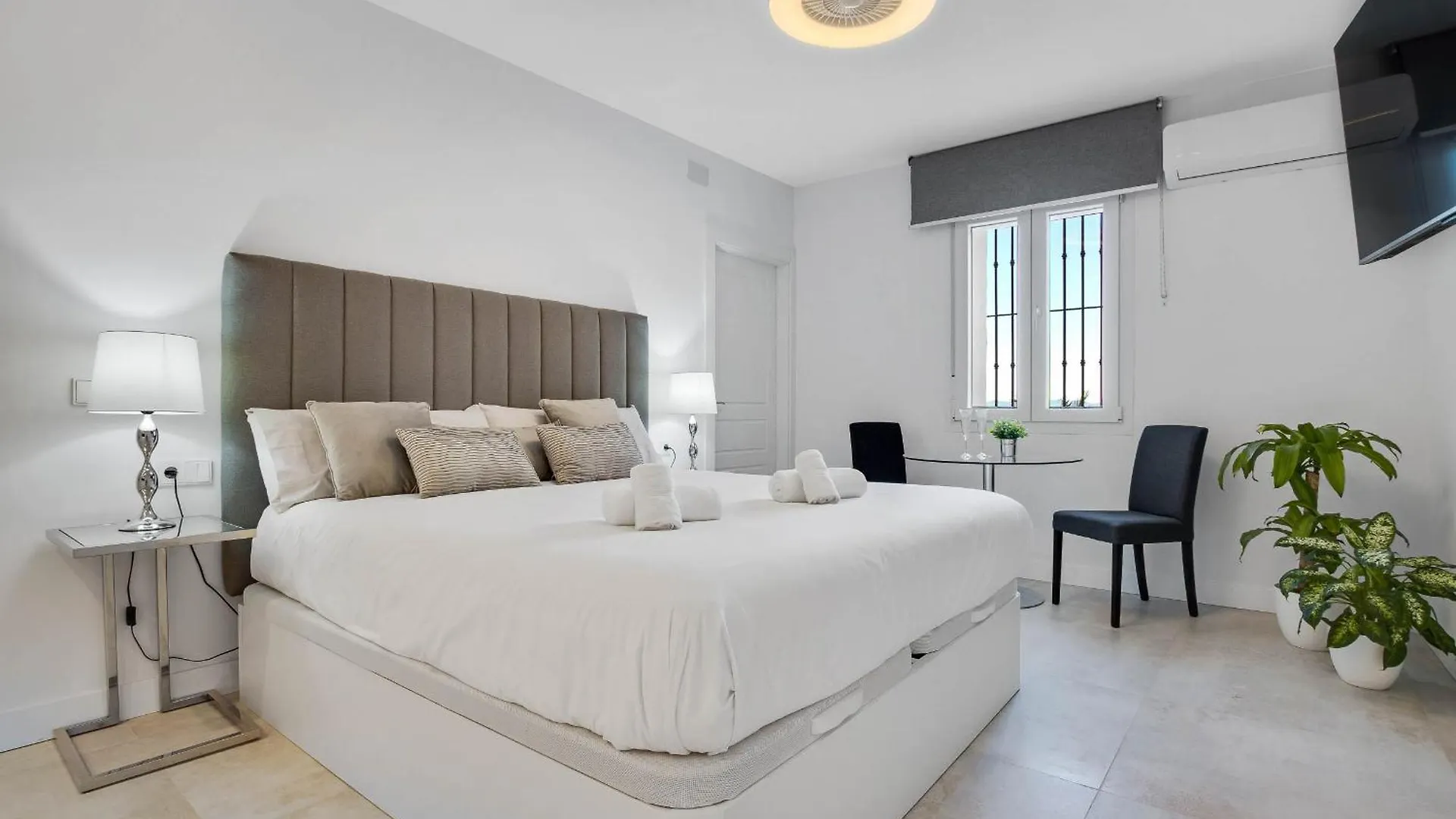 Caminito Rey & Banderas Spa Relax Hotel
