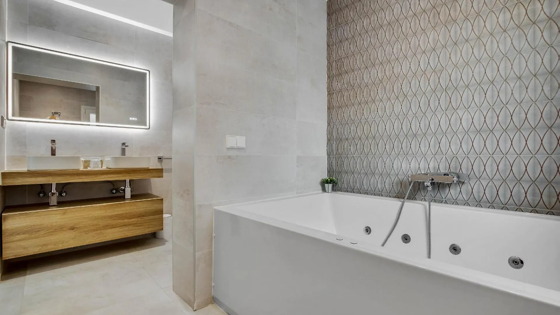 Caminito Rey & Banderas Spa Relax Hotel