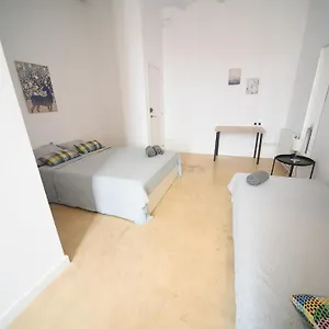 Close To Sagrada Familia Hostal Barcelona